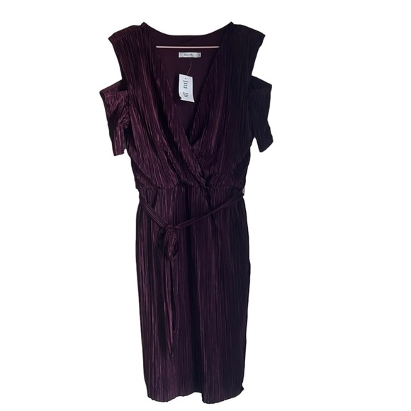 NWT Ricki’s Pleated Cold Shoulder Dress - Picture 1 of 4